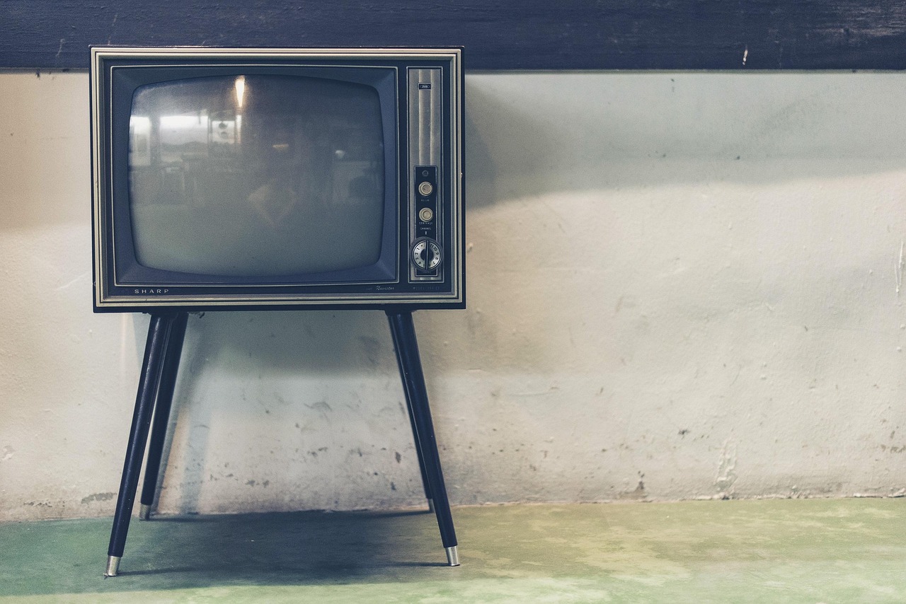 entdecken sie die neuesten funktionen von smart tvs, inklusive streaming, sprachsteuerung und mehr für ein optimales fernseherlebnis.