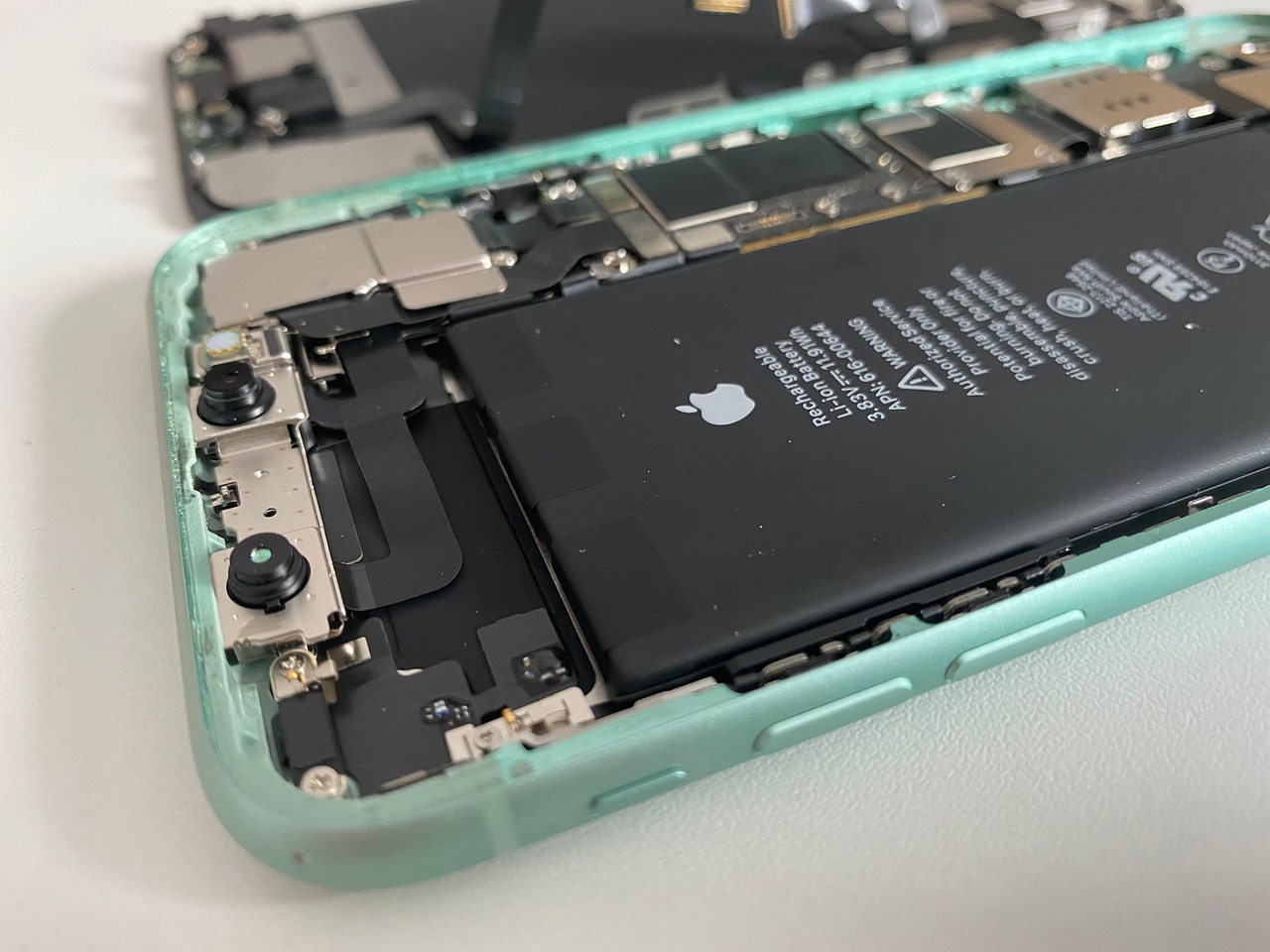 entdecken sie hochwertige powerbanks für zuverlässige mobile energieversorgung unterwegs. kompakte, leistungsstarke akkus für ihr smartphone, tablet und mehr.