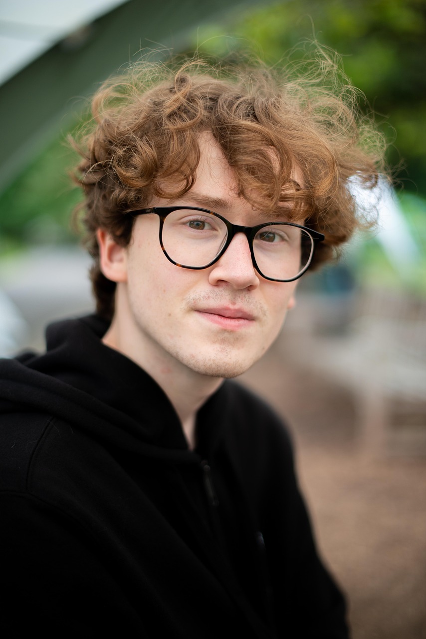 entdecken sie modische und hochwertige eyewear - stilvolle brillen und sonnenbrillen für jeden anlass.